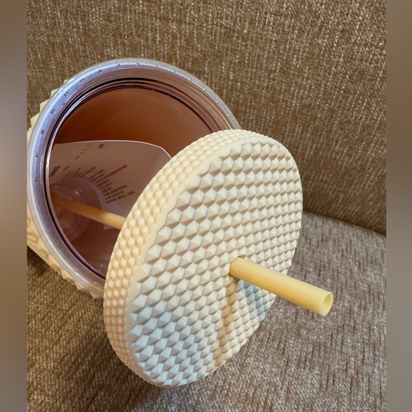 ⭐️ New Starbucks butter yellow studded Thailand Limited Edition 2021 release ⭐️ - Picture 3 of 7